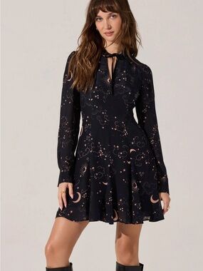 BNWT Brand New ASTR The Label Lucien Navy Night Celestial Dress Small